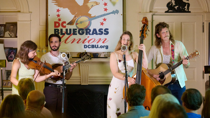 Shelby Means band performs at a house concert in Vienna, VA (6/10/26) - photo © Shannon Ayers