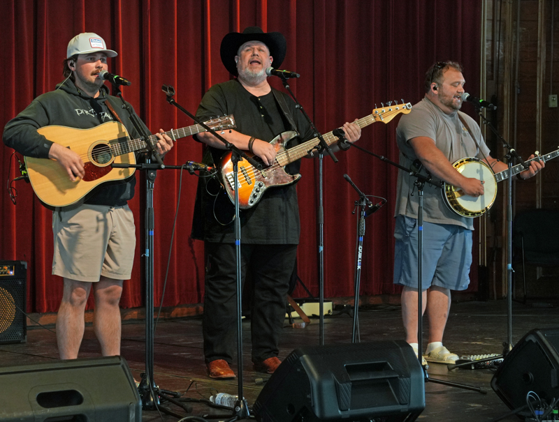 Authentic Unlimited soundcheck at the 2026 Steve Sutton Fest - photo © Jeff Lahr
