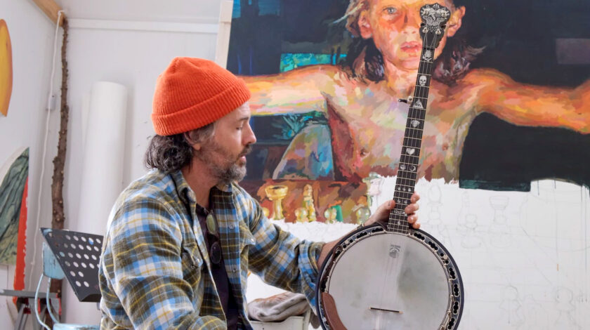Scott Avent with the Deering Avent Star banjo