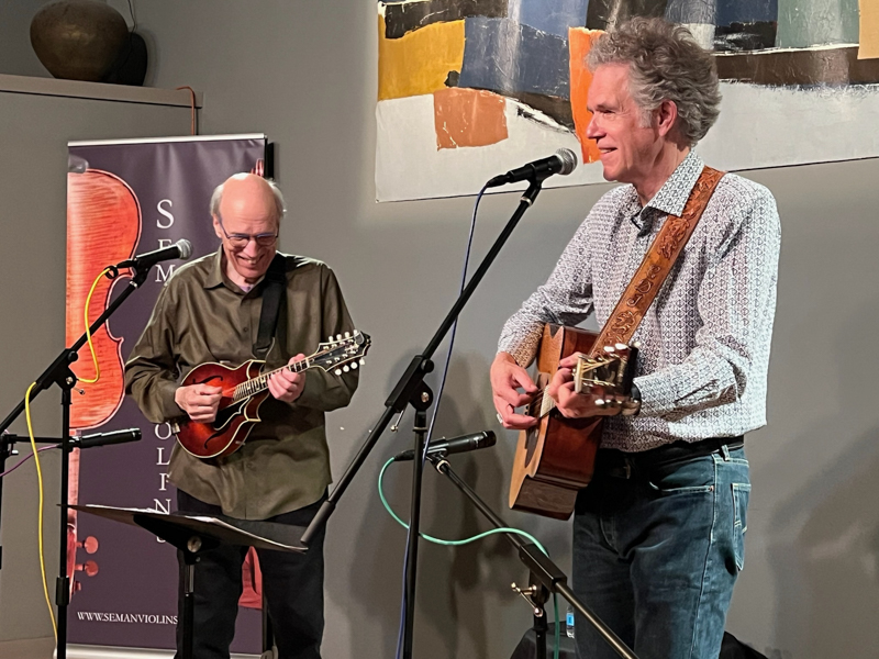 Don Stiernberg and Chris Jones in concert at Seman Violins, Skokie, IL, June 19, 2026 - photo © Elizabeth Loring