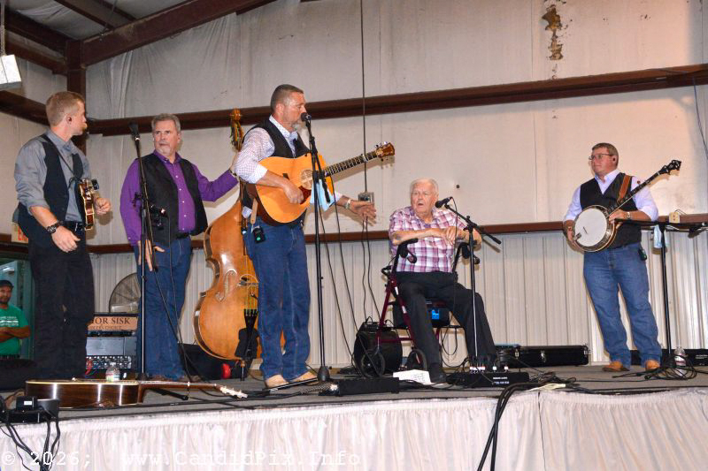 Paul Williams sings one with Deeper Shade of Blue at the 2026 Industrial Strength Summer Fest - photo © Bill Warren