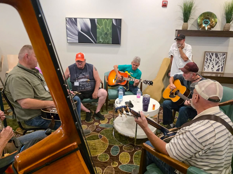 Always plenty of jamming at ResoGat 2026
