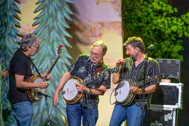 Triple banjos (Béla Fleck, Tony Trishka, and Wes Corbett) with the Sam Bush Band at RockyGrass 2026 - photo © Tom Dunning