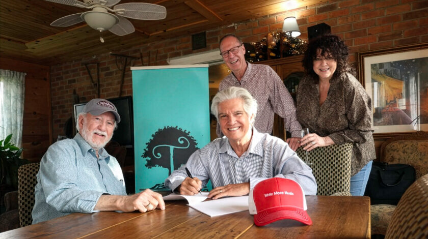 Jerry Salley signs with Tall Oaks Music