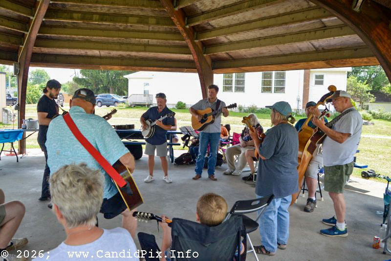 Jamming at the 2026 Kentuckians of Michigan picnic - photo © Bill Warren