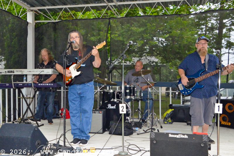 The Country Legends at the 2026 Kentuckians of Michigan picnic - photo © Bill Warren