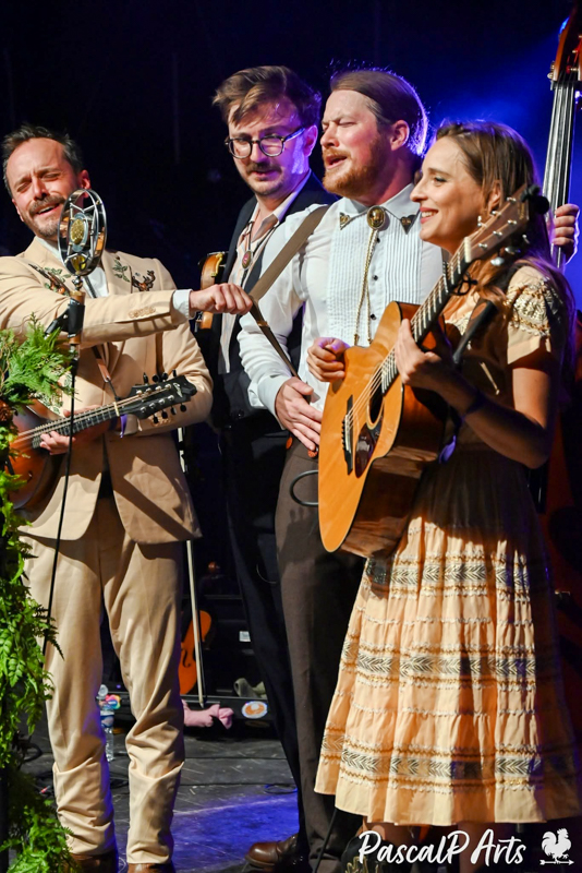 Veranda at the 2026 La Roche Bluegrass Festival - photo © Pascal.P Art & Country Gift Music