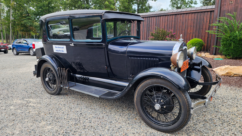 Antique car at Allen Mills' Celebration of Life (9/20/26) - photo © Sandy Hatley