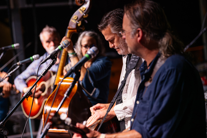 Darrell Scott String Band at the 2026 Bristol Rhythm & Roots Reunion - photo © Billie Wheeler