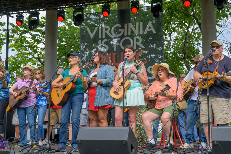 Jamestown Jam Camp at the 2026 Bristol Rhythm & Roots Reunion - photo © Earl Neikirk