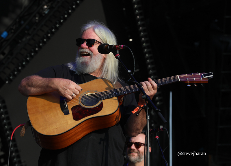 Vince Herman with Leftover Salmon at the Ionia Freak Fair - photo © Steve Baran