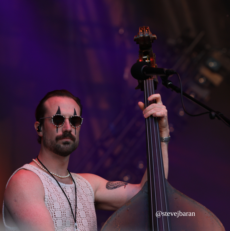 Royal Masat with Billy Strings at the Ionia Freak Fair - photo © Steve Baran