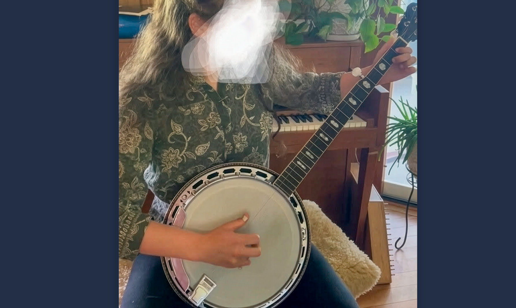 1970s Iida Archtop Banjo stolen at Earl Scruggs Music Fest