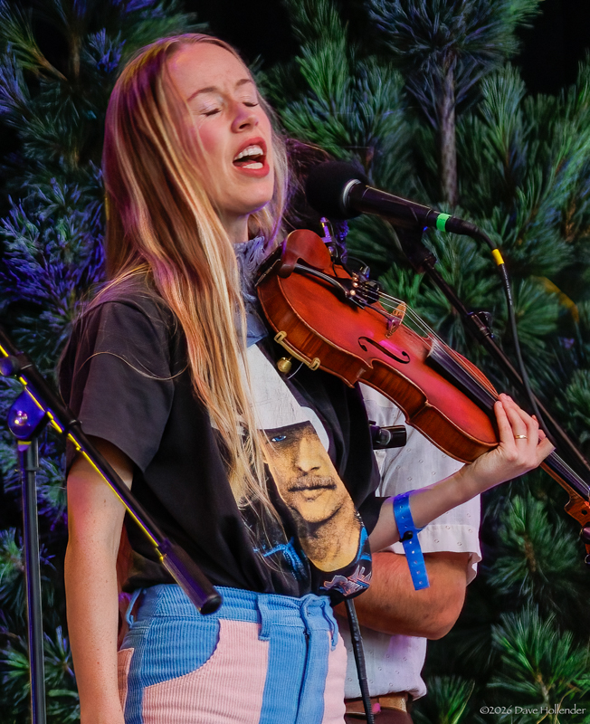 Bronwyn at Pickin' in the Pines '26 - photo © Dave Hollender