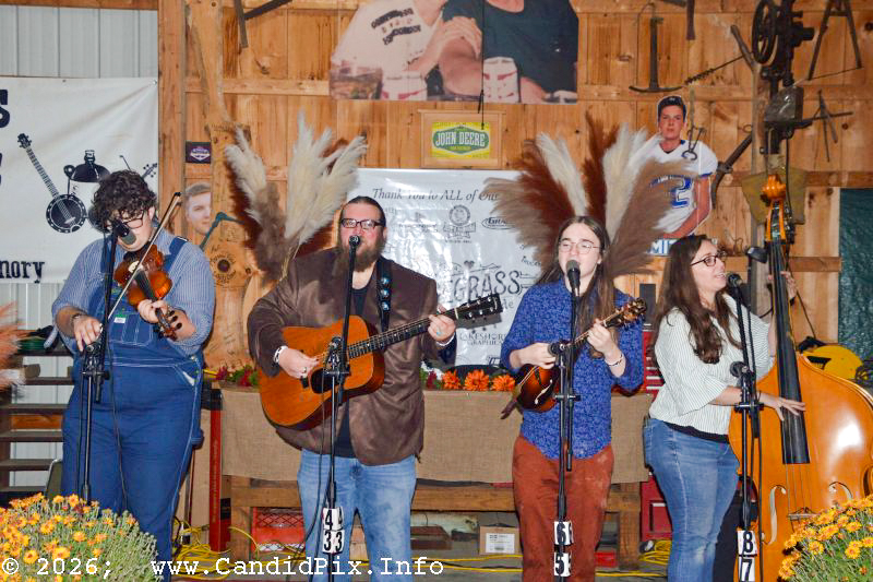 Breakin' Strings at the 2026 Fay Fest - photo © Bill Warren