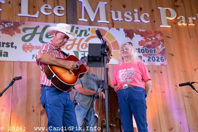 Open stage on Thursday at the 2026 Headin' Home Fest - photo © Bill Warren