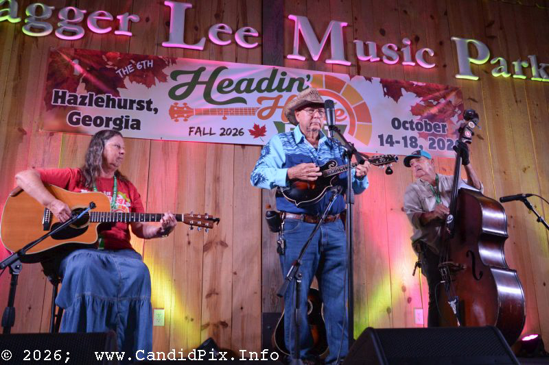 Open stage on Thursday at the 2026 Headin' Home Fest - photo © Bill Warren