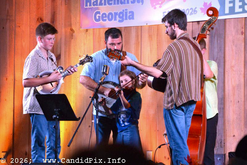 Strings of Green at the fall 2026 Headin' Home Fest - photo © Bill Warren