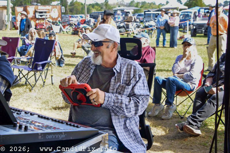 Donnie Carver with Russell Moore & IIIrd Tyme Out at the fall 2026 Headin' Home Fest - photo © Bill Warren
